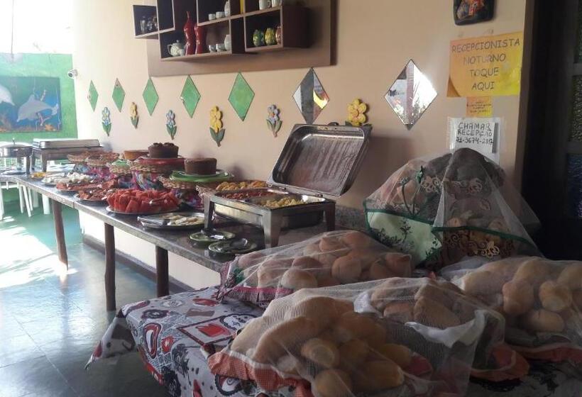 בית מלון כפרי Pousada Planeta Guarajuba