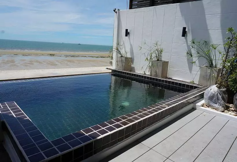 Hotel The Herbs By The Sea