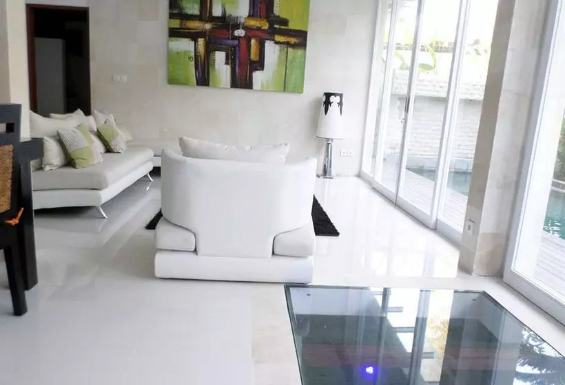 Hotel Villa Rumah Putih