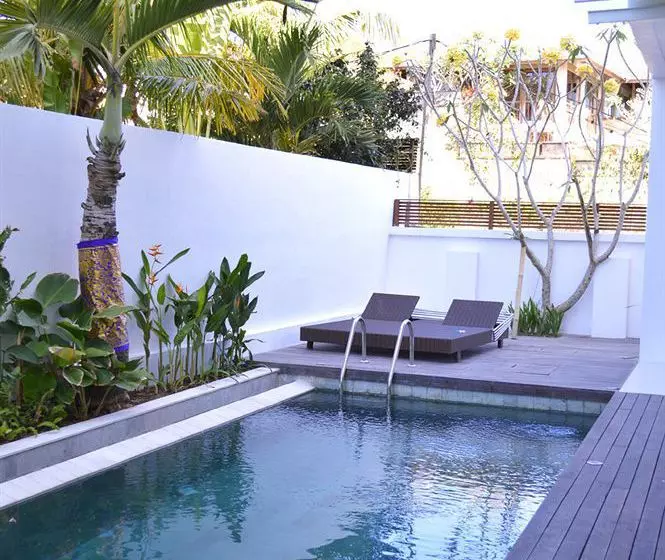 Hotel Villa Rumah Putih