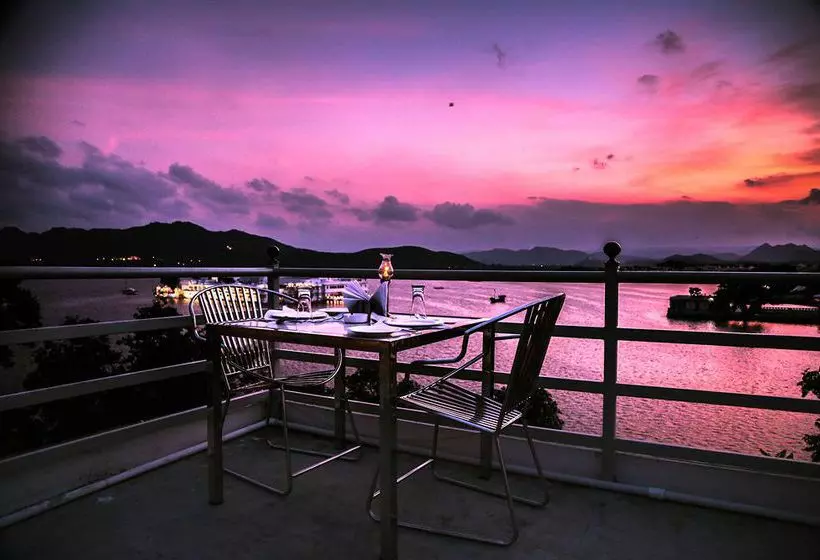 ホテル Zostel Udaipur