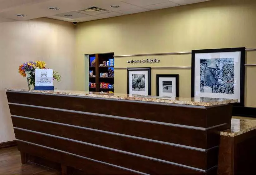 汽车旅馆  Hampton Inn & Suites Blythe