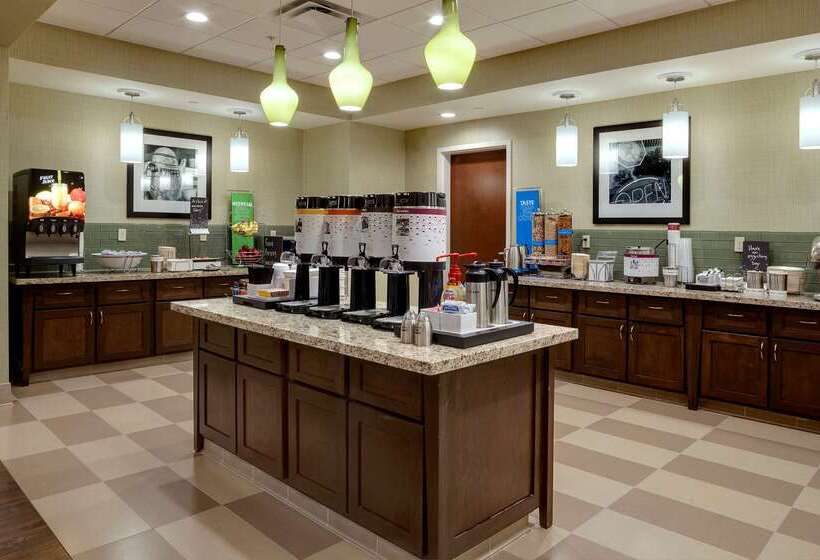 Мотель Hampton Inn & Suites Blythe