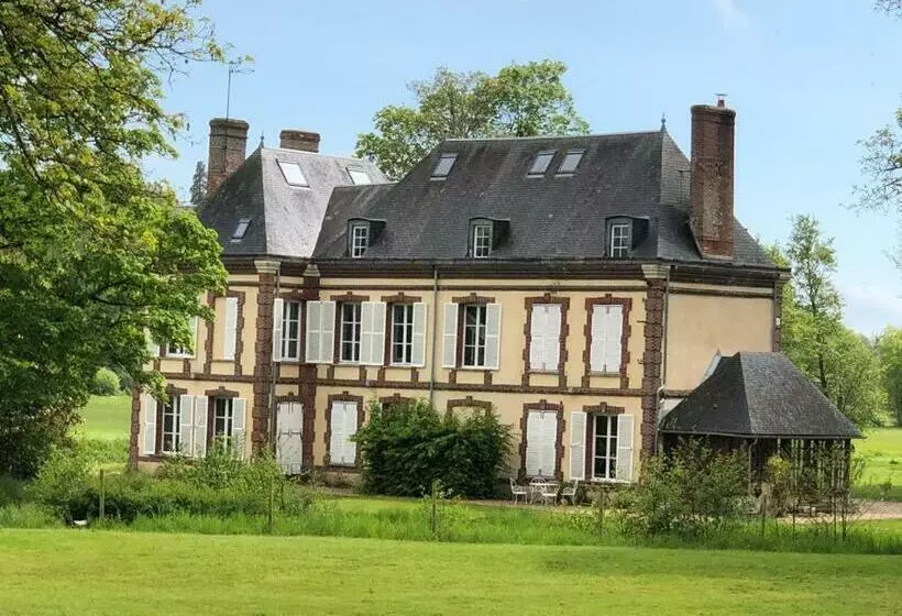 Aamiaismajoitus (B&B) Chambre D Hôte Château De Transières