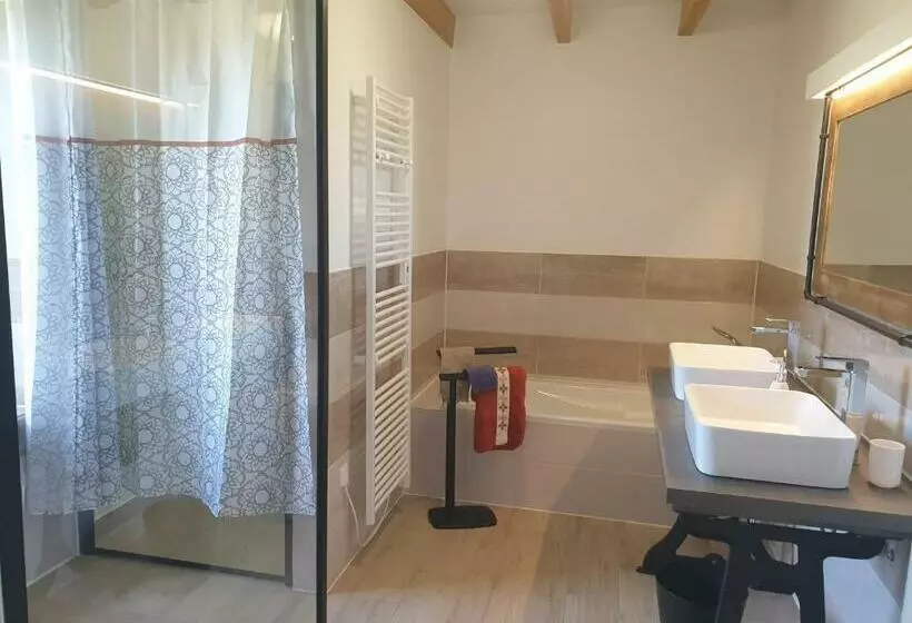 ベッドアンドブレックファースト Chambre D Hôtes à La Ferme Du Moulin