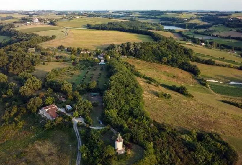 ベッドアンドブレックファースト Chambre D Hôtes à La Ferme Du Moulin