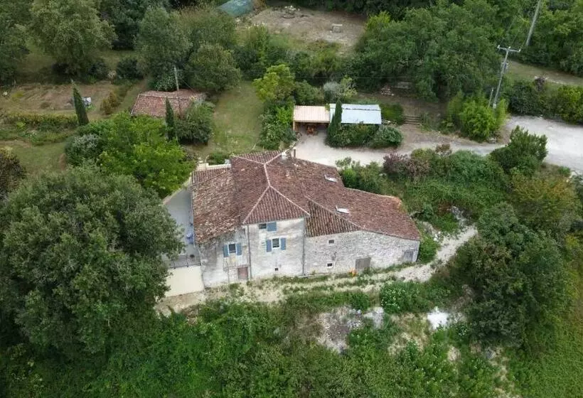 ベッドアンドブレックファースト Chambre D Hôtes à La Ferme Du Moulin
