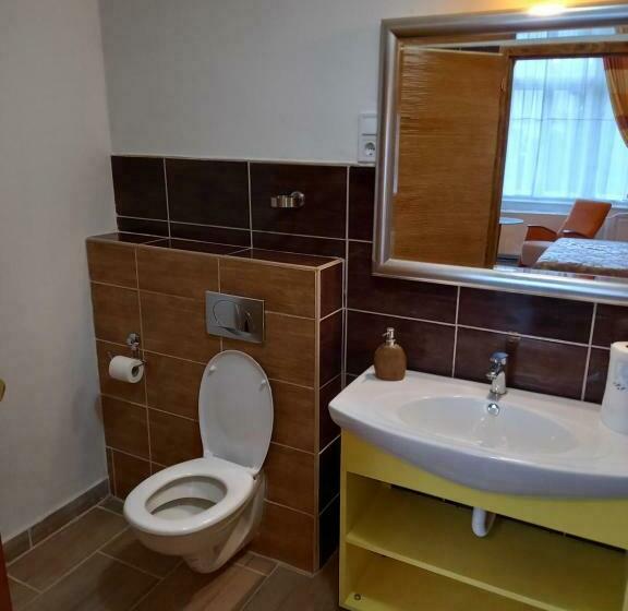 住宿加早餐  Meller Kastély Villa