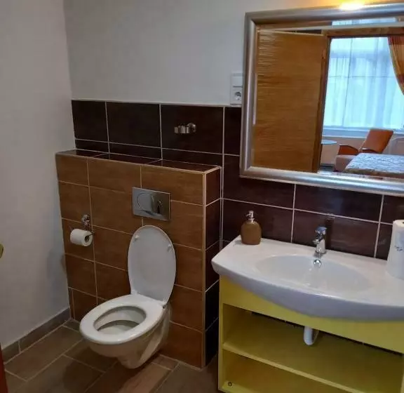 Aamiaismajoitus (B&B) Meller Kastély Villa