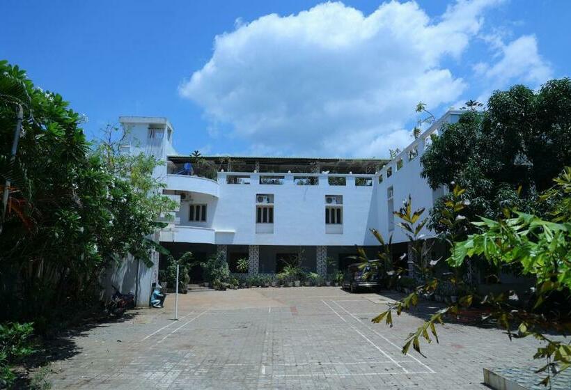 Hotel Paradise Auro Oceanic