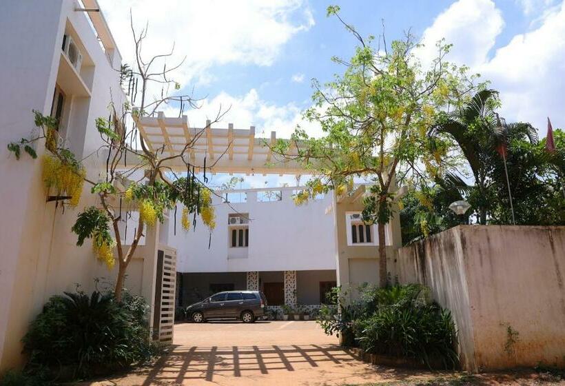 Hotel Paradise Auro Oceanic