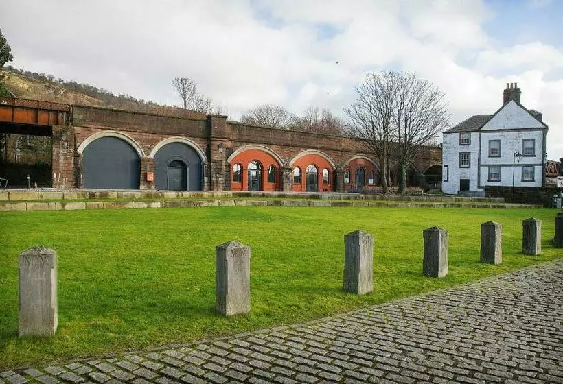 Hotelli Custom House