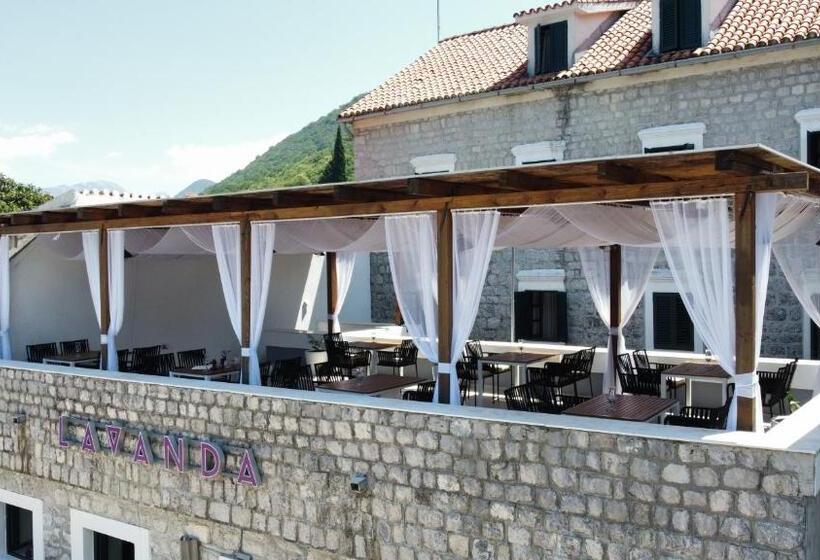 هتل Lavanda