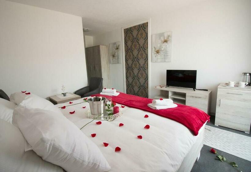 هتل Queen Zina Vlašić