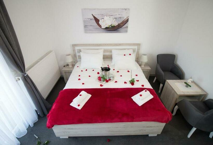 هتل Queen Zina Vlašić