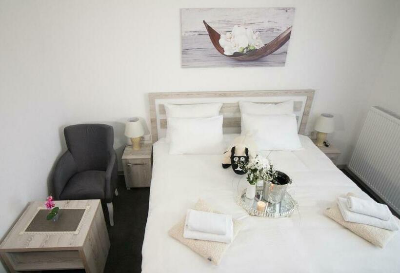 هتل Queen Zina Vlašić