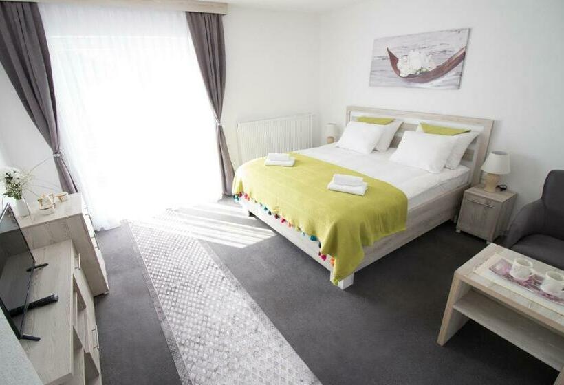 هتل Queen Zina Vlašić