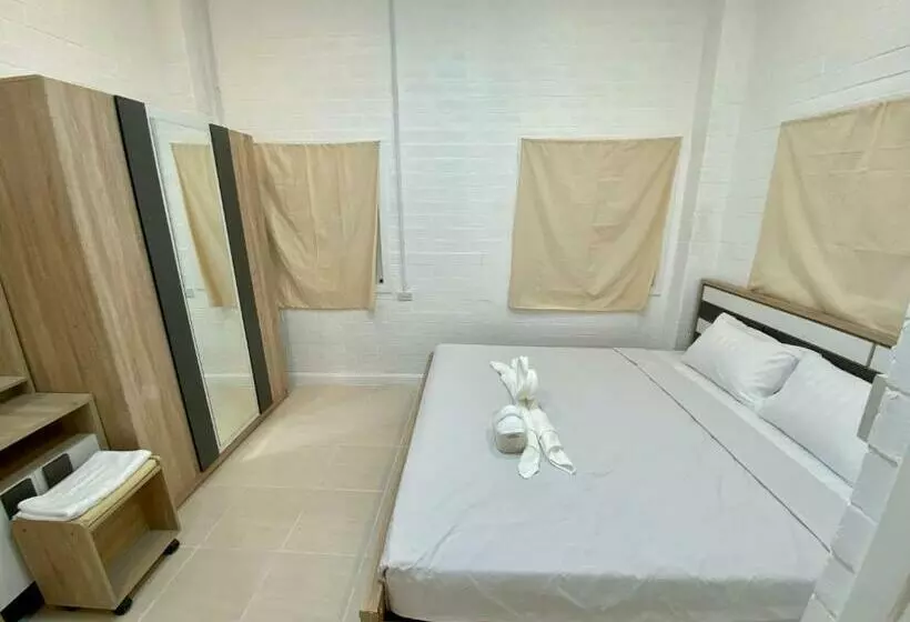 ホテル Whitehouse Cafe&guesthouse