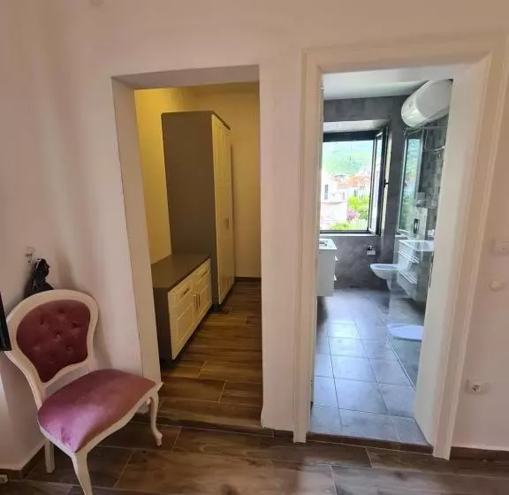 مُتل Opera Apartments