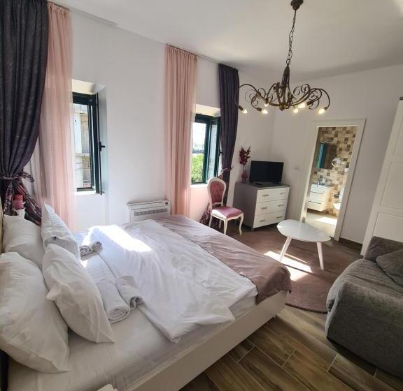 مُتل Opera Apartments