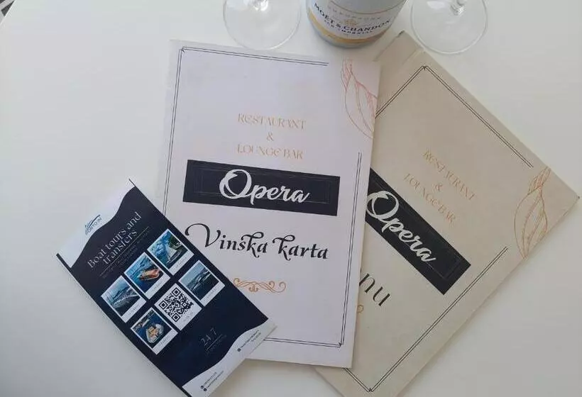 مُتل Opera Apartments