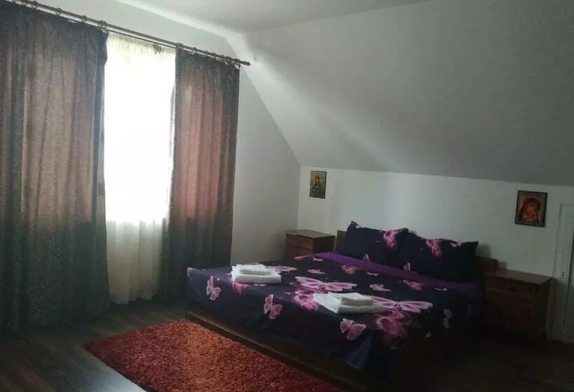 Majatalo La Cabană Girov