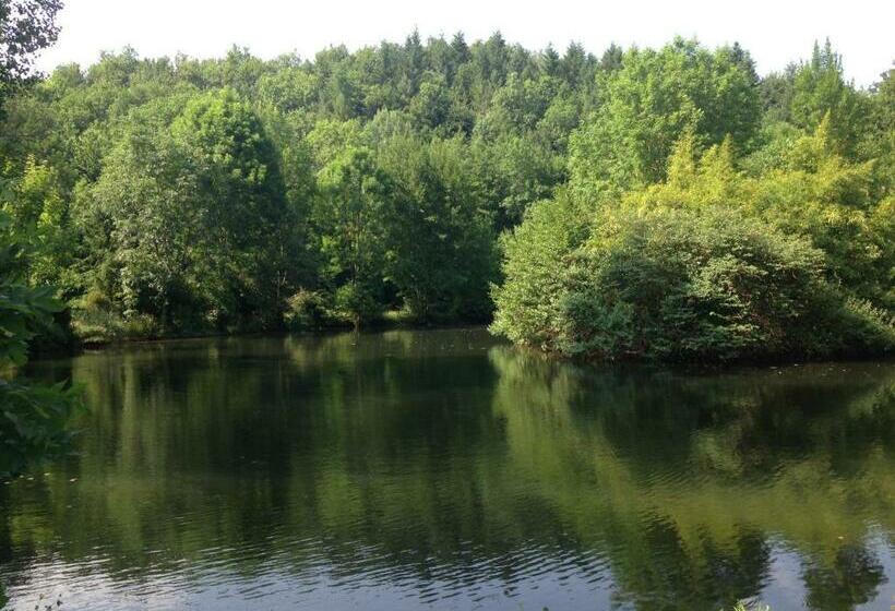 مبيت وإفطار Domaine Du Moulin