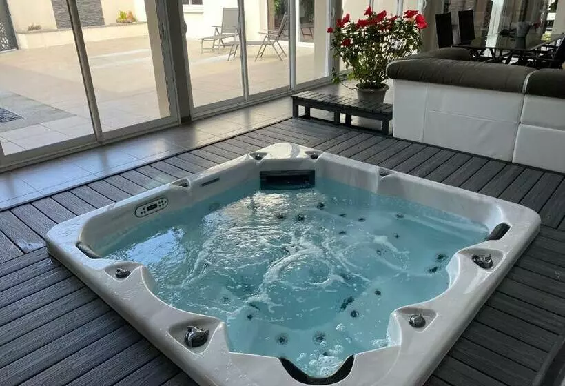Aamiaismajoitus (B&B) Le Spa De L Albizia