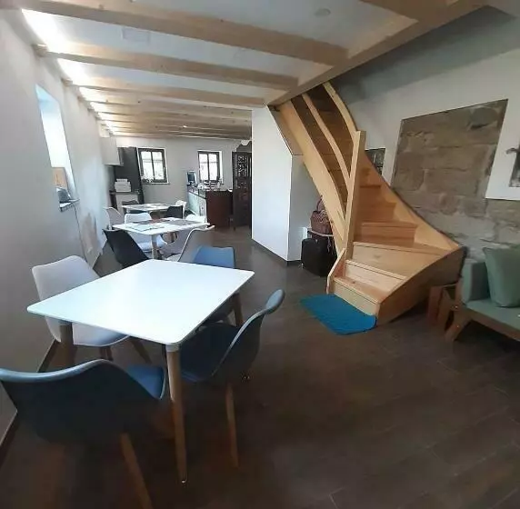 Aamiaismajoitus (B&B) Odal Hawaii Sro Ubytování Vzdělávání