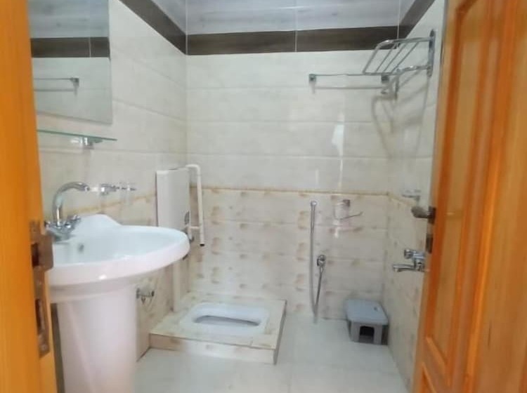 تختخواب و صبحانه Rahat Luxury Guest House