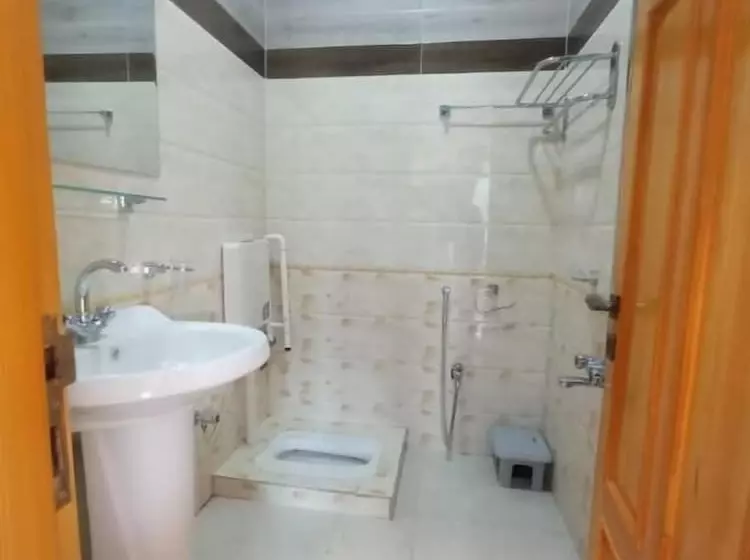 تختخواب و صبحانه Rahat Luxury Guest House