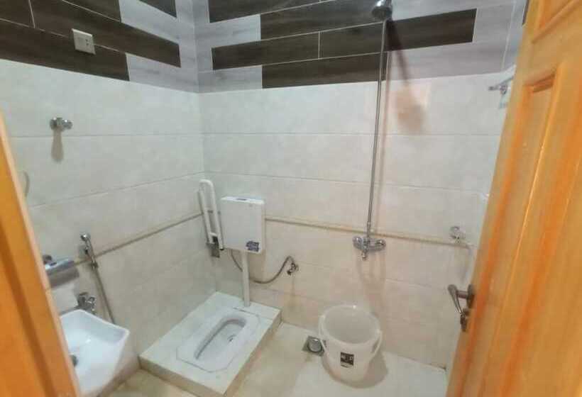 تختخواب و صبحانه Rahat Luxury Guest House