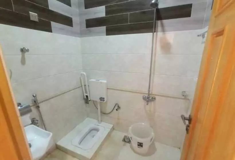تختخواب و صبحانه Rahat Luxury Guest House