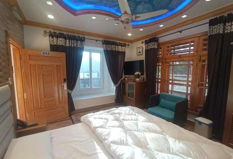 تختخواب و صبحانه Rahat Luxury Guest House