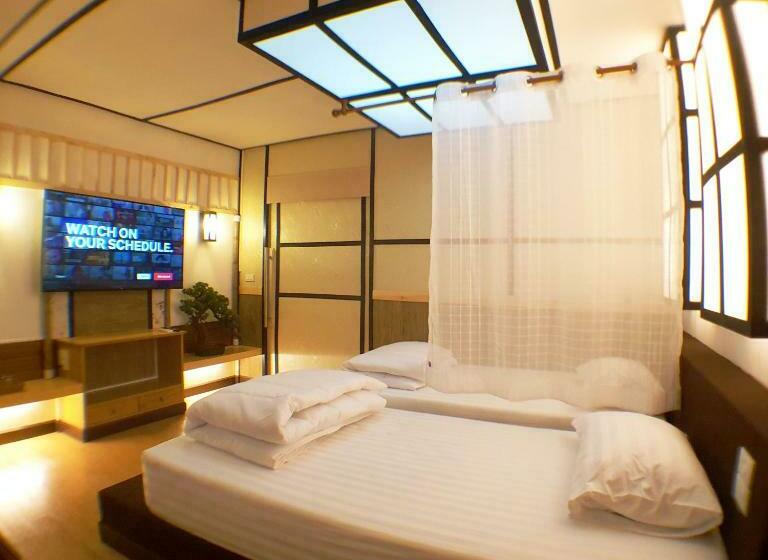 Hotel โรงแรมชิบะรูม นครราชสีมา เซ็นทรัลโคราช