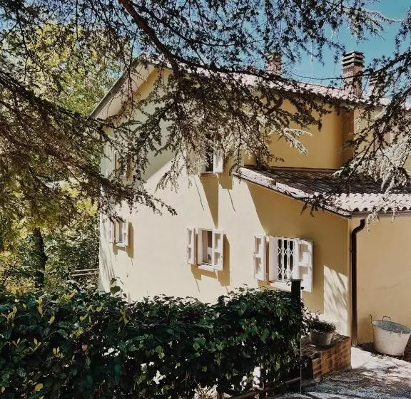 Aamiaismajoitus (B&B) Casa Immersa Nelle Colline Romagnole