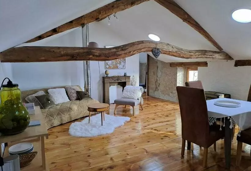 Aamiaismajoitus (B&B) Le Grenier Des Moineaux