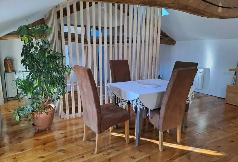 Aamiaismajoitus (B&B) Le Grenier Des Moineaux