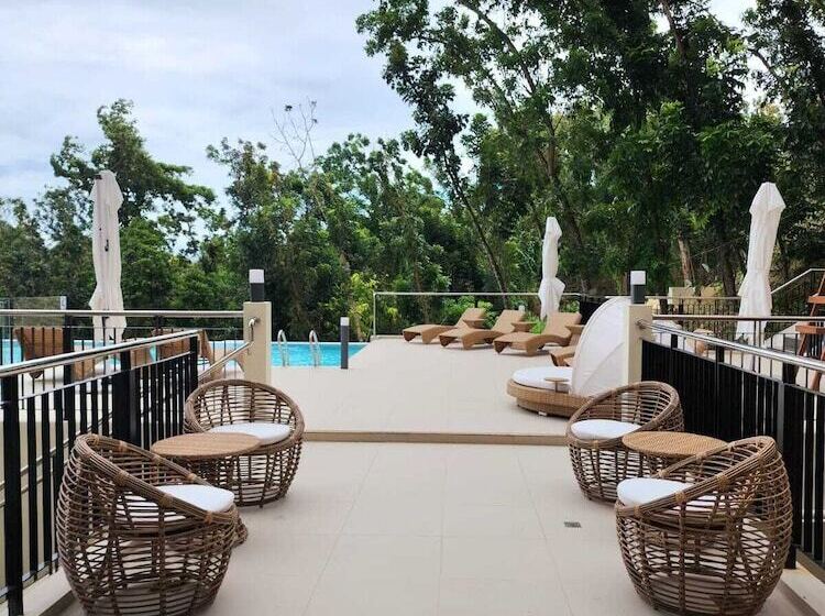 Szálloda Cebu One Tectona Resort