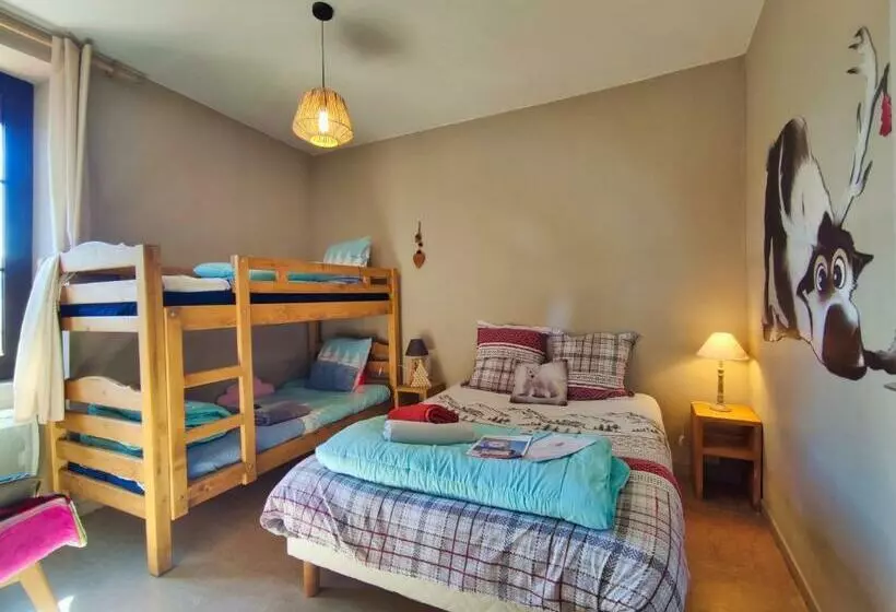 ペンション Le Sapin Rouge, Chambres D Hôtes   Restaurant   Bar