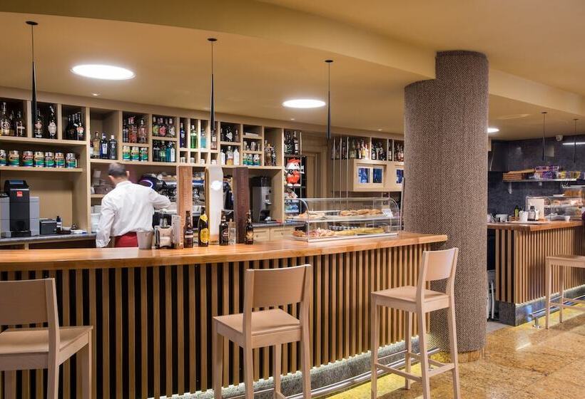 Apartamentos Spa Villa Pasiega