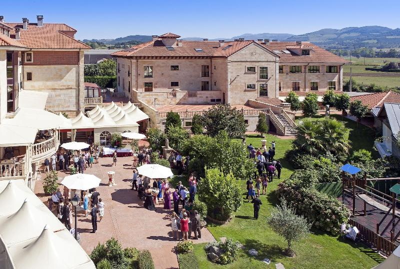 Apartamentos Spa Villa Pasiega