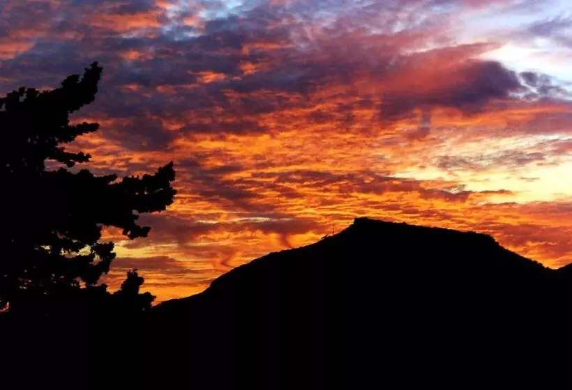 تختخواب و صبحانه Candalù Hotels Villa Giardinata