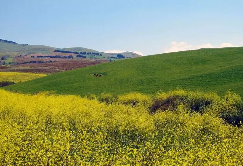 تختخواب و صبحانه Candalù Hotels Villa Giardinata