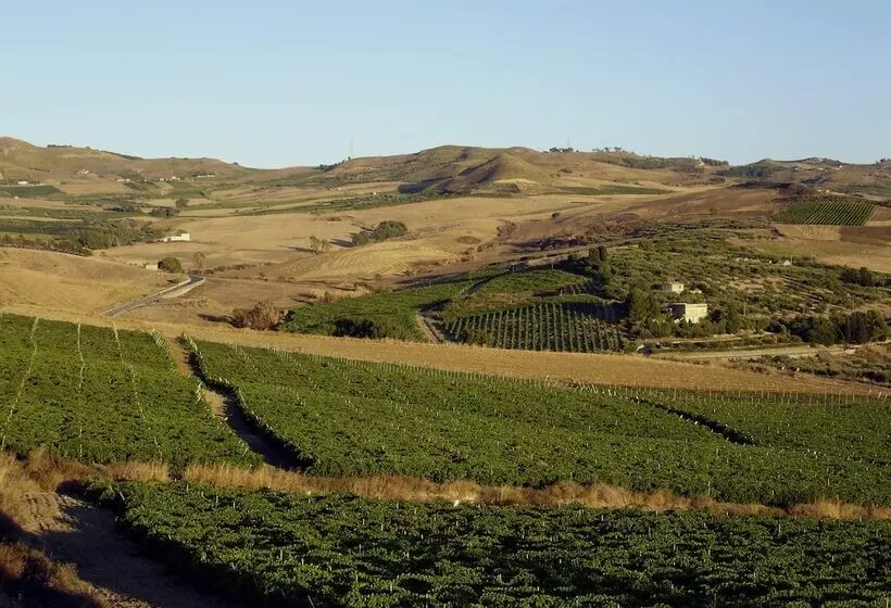 تختخواب و صبحانه Candalù Hotels Villa Giardinata