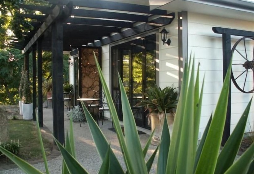 Cambridge Coach House