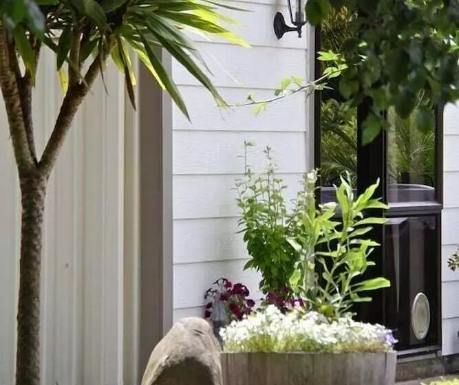 Cambridge Coach House