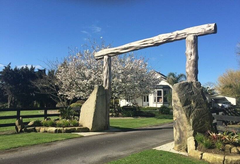 Cambridge Coach House