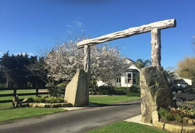 Cambridge Coach House