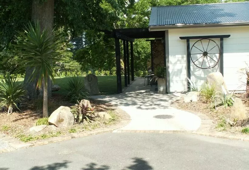 Cambridge Coach House